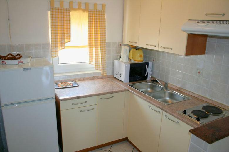 Apartments Mirjana - Stara Novalja Exteriör bild